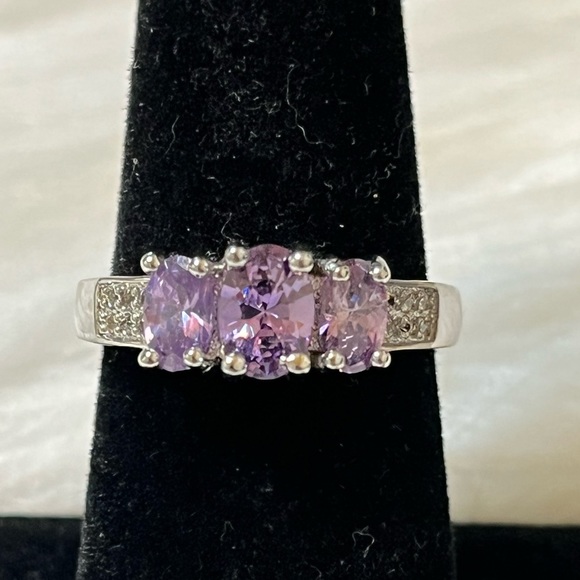 Jewelry - Sterling Silver Amethyst Ring Size 9